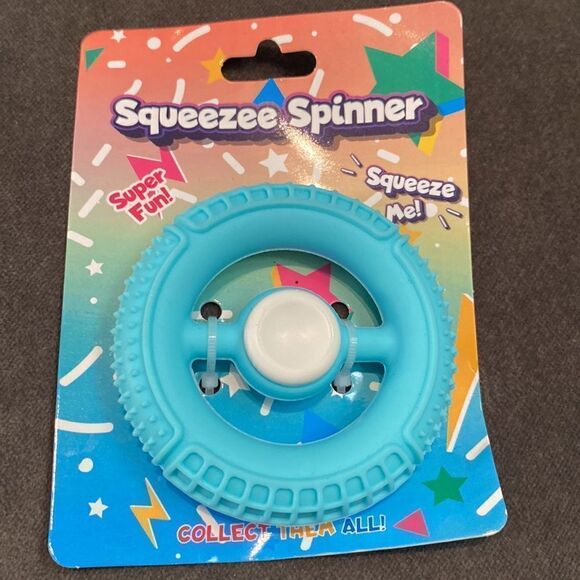 Squeezee Spinner Fidget Spinner Toy Bundle NEW (4 Different Colors) - Picture 3 of 6